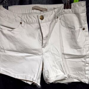 Max jeans size 14 shorts white in color